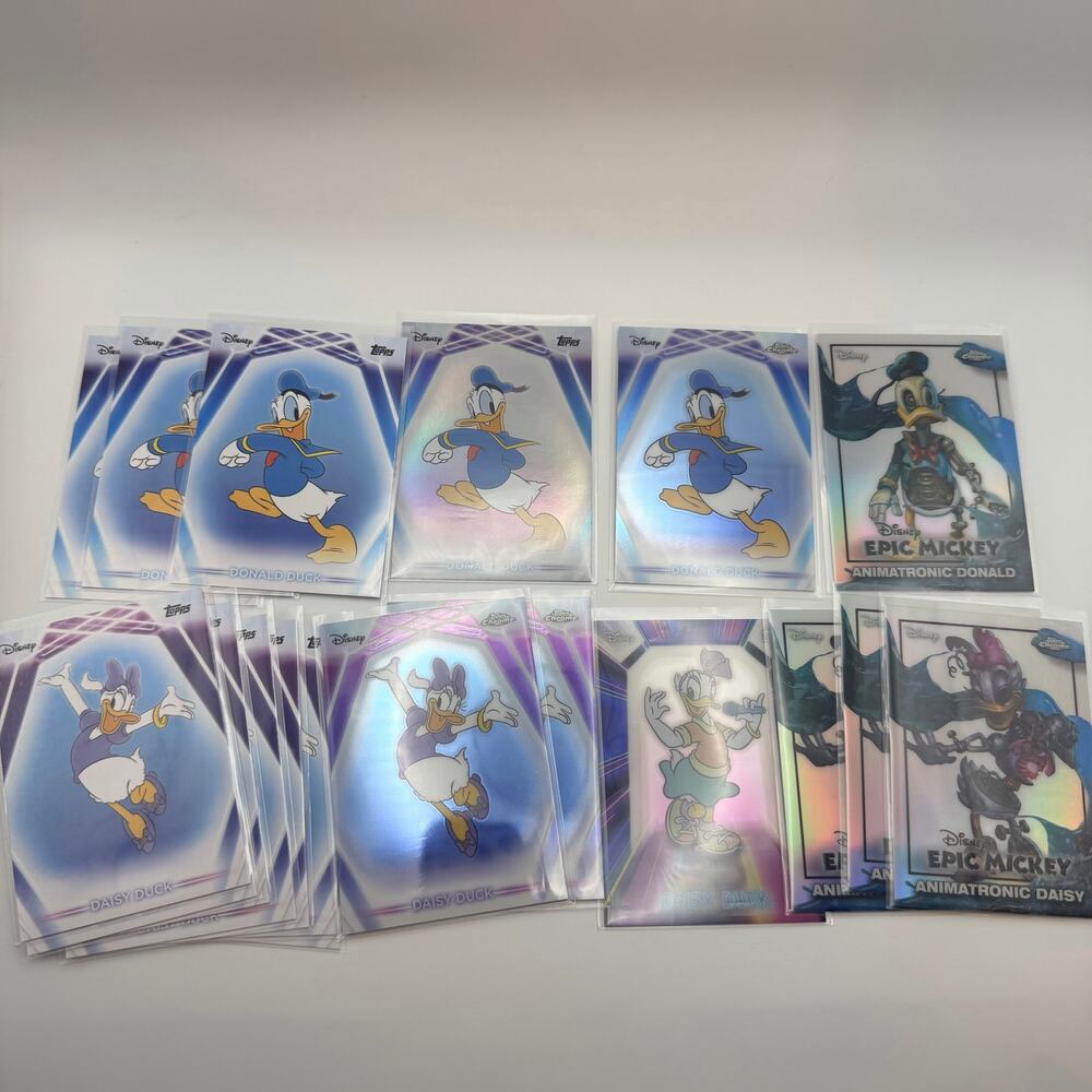 2026 Topps Disney Donald Duck & Daisy Duck 19 Card Lot Chrome PETG Epic Mickey